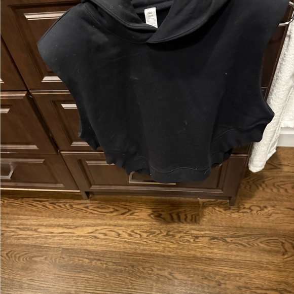 ALO Black Sleeveless Hoodie - Picture 2 of 6